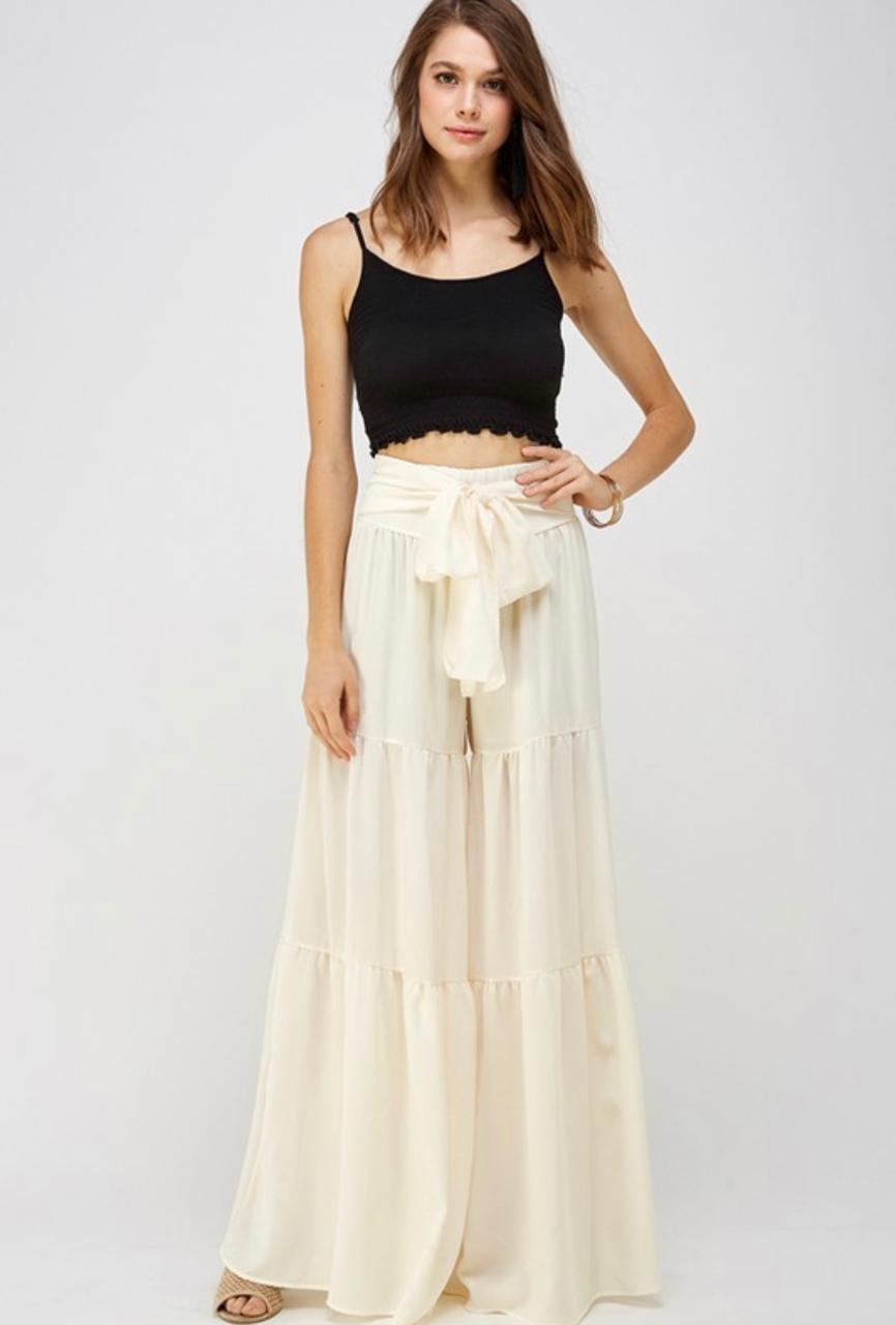 Pantalón beige de tres capas con lazo