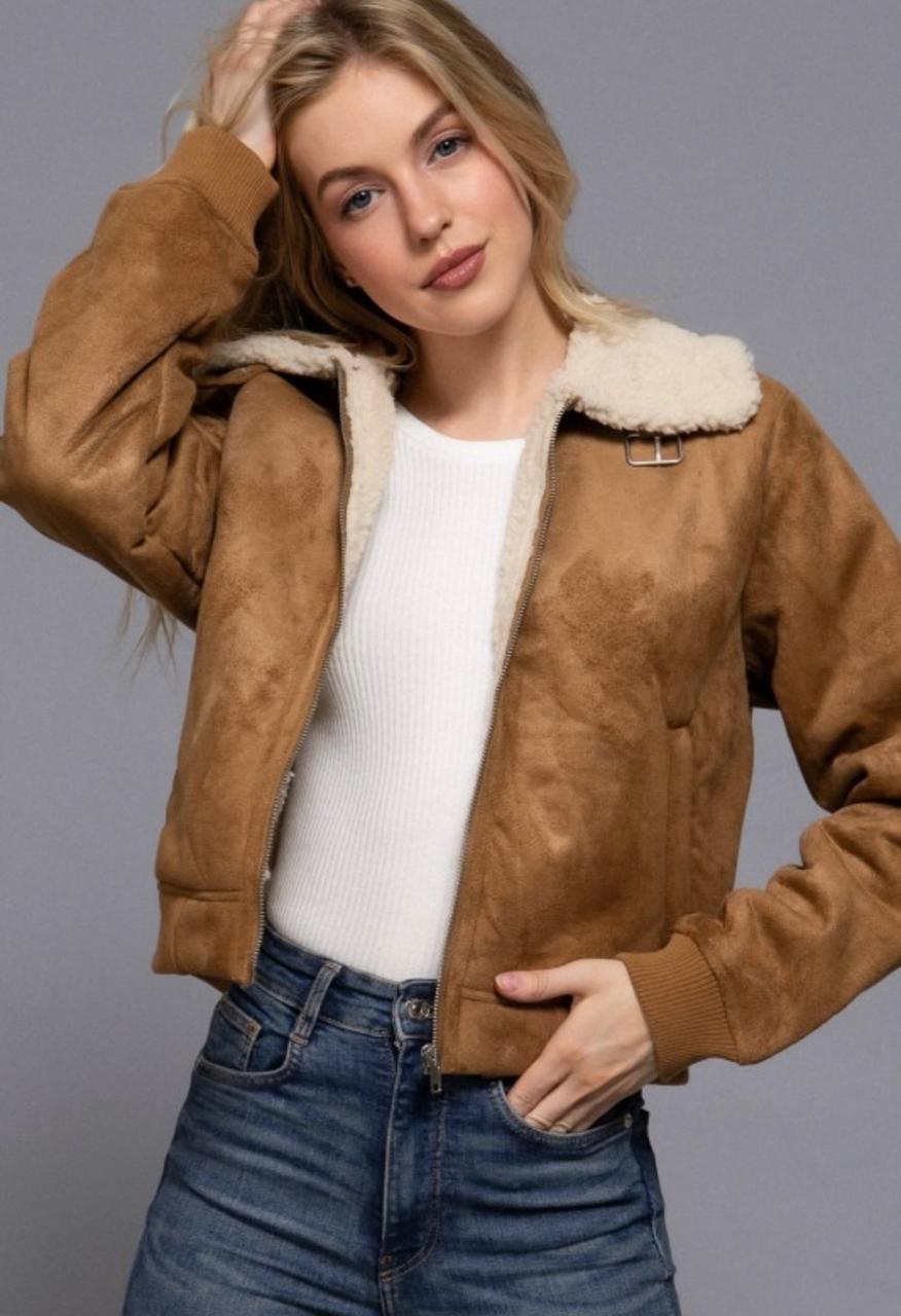 WhatsApp Image 2025-08-05 at 12.34.58 PM (12) Chaqueta Suede con Forro Peluche - Imagen 1