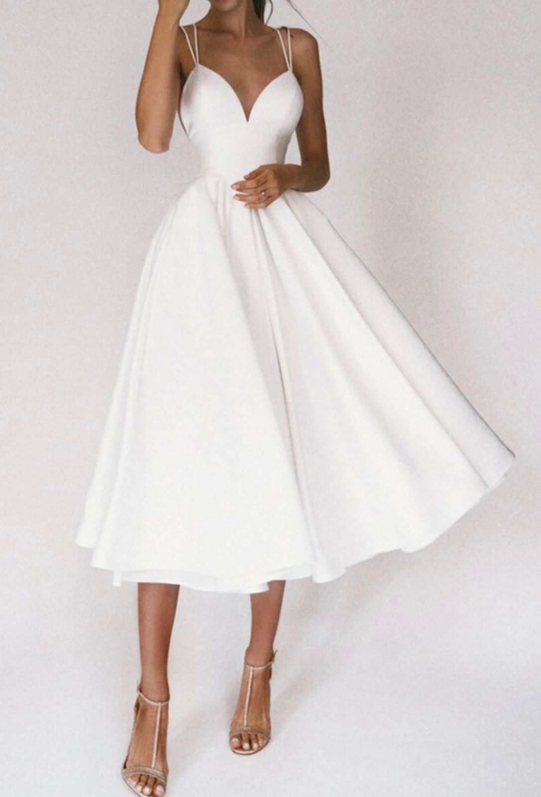WhatsApp Image 2025-09-24 at 9.02.24 AM (3) Vestido Midi Elegante - Imagen 1